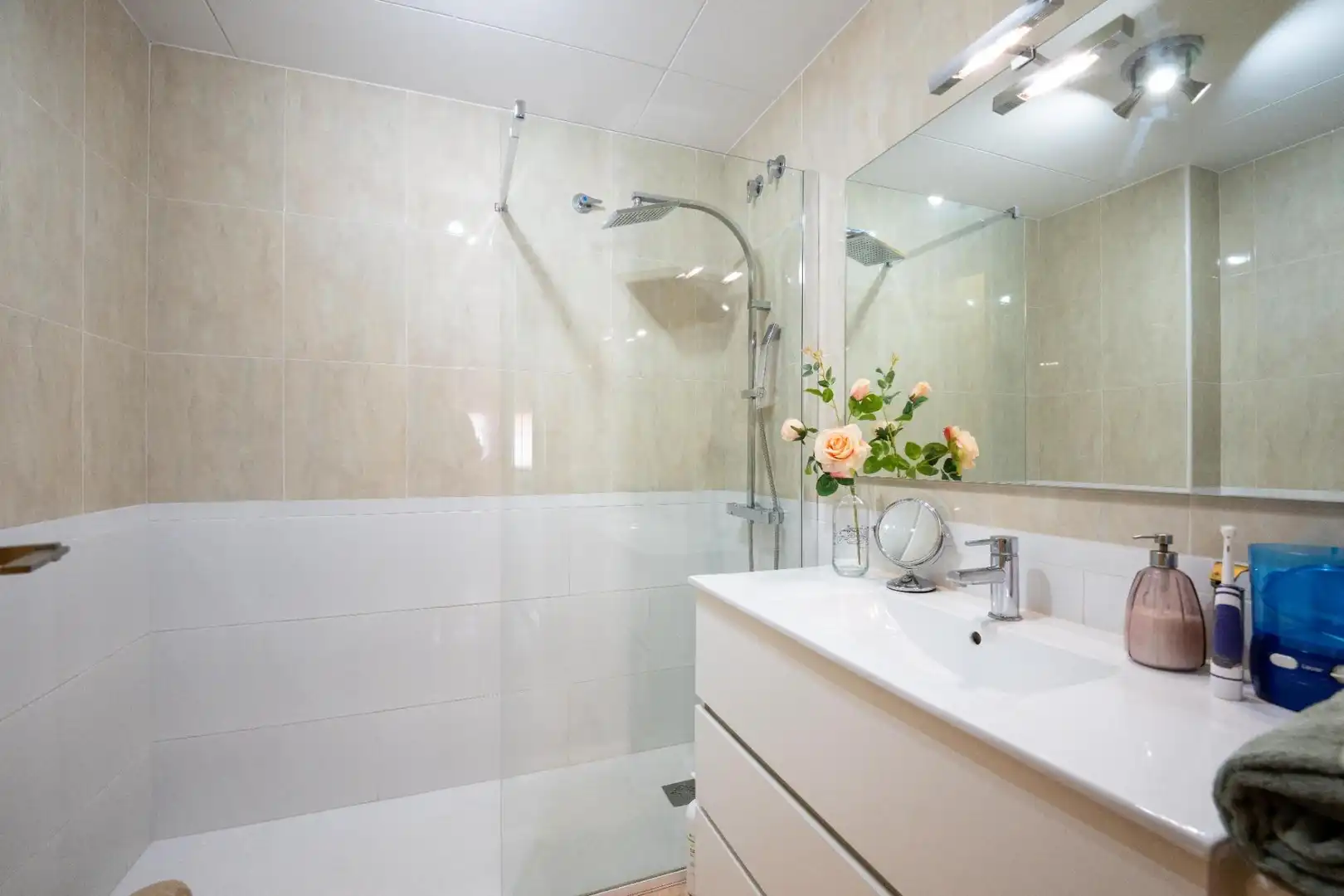 Baño de Dúplex en venta en Mataró con Calefacción, Terraza y Balcón