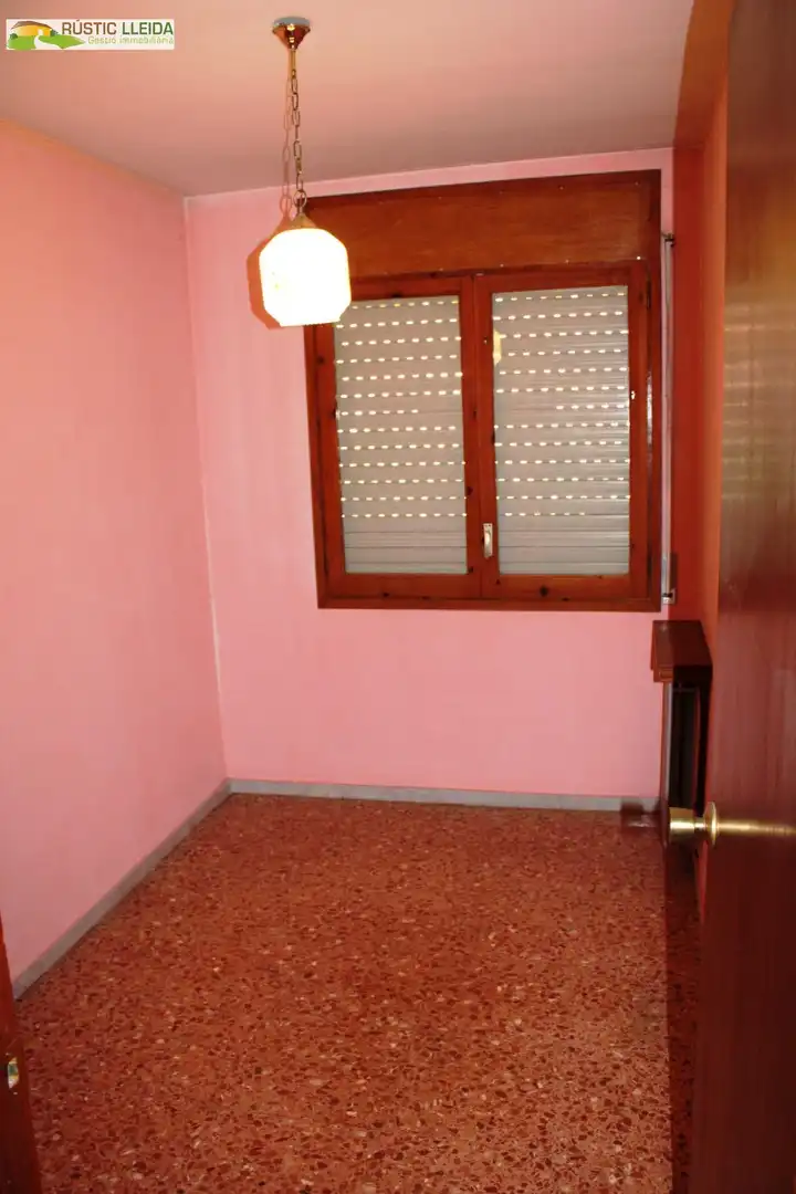 Adossat amb terrassa en venda a Tàrrega, imagen 10