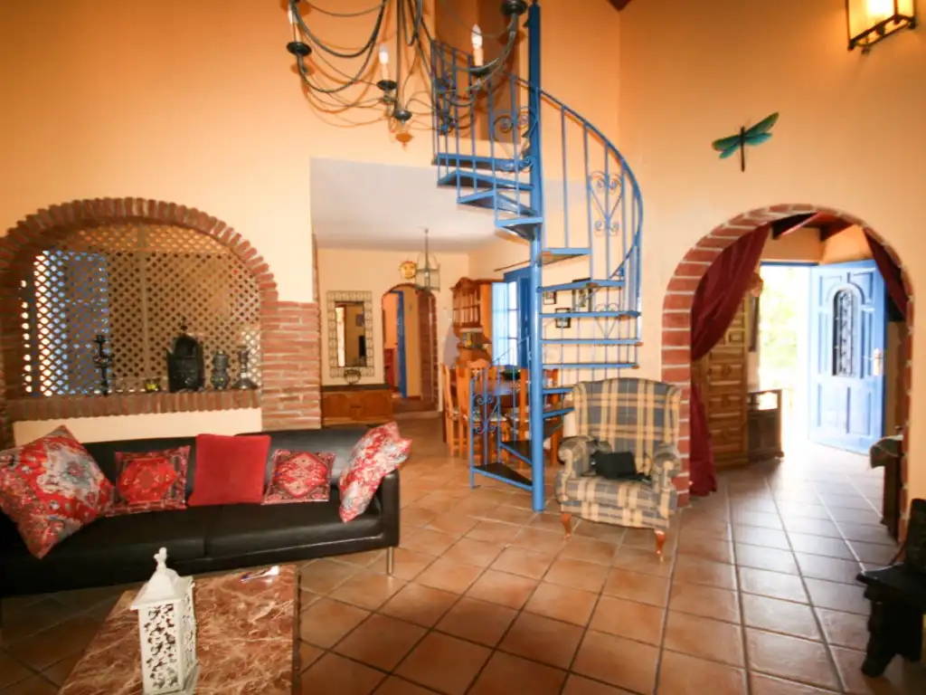 Finca rústica en venta en Alhaurín El Grande con Jardín privado, Terraza y Piscina