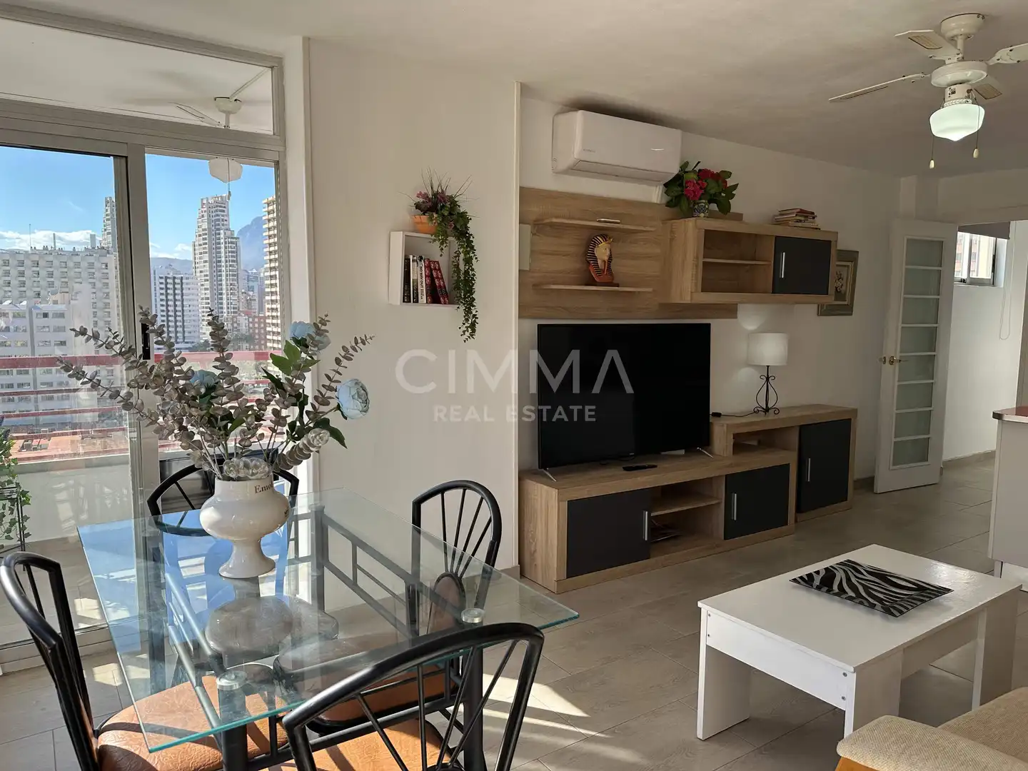 Apartment with terrace for sale in Calle Calle Londres