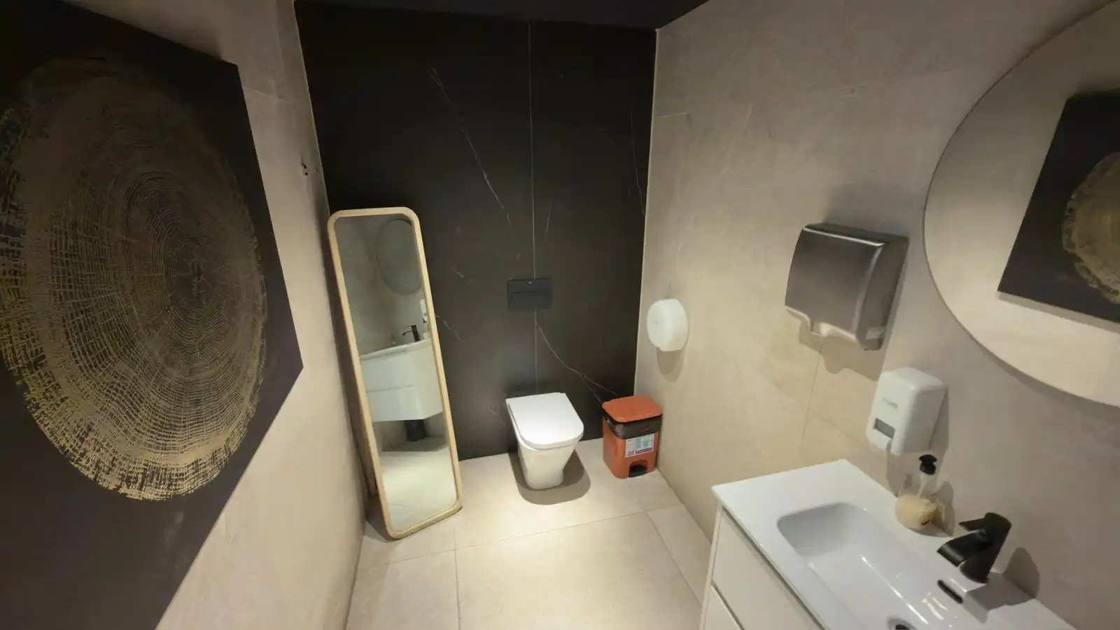 Badezimmer von Geschaftsraum zum Verkauf in Via Parque