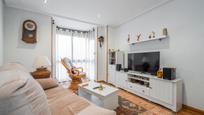 Living room of Flat for sale in  Madrid Capital  with Air Conditioner, Heating and Storage room