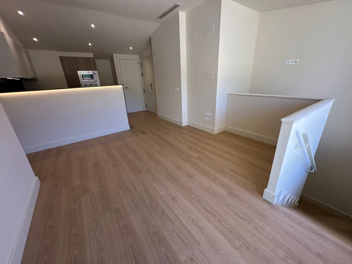 Neubau-Penthouse mit Terrasse zum Verkauf in Avinguda de Catalunya 55, imagen 12