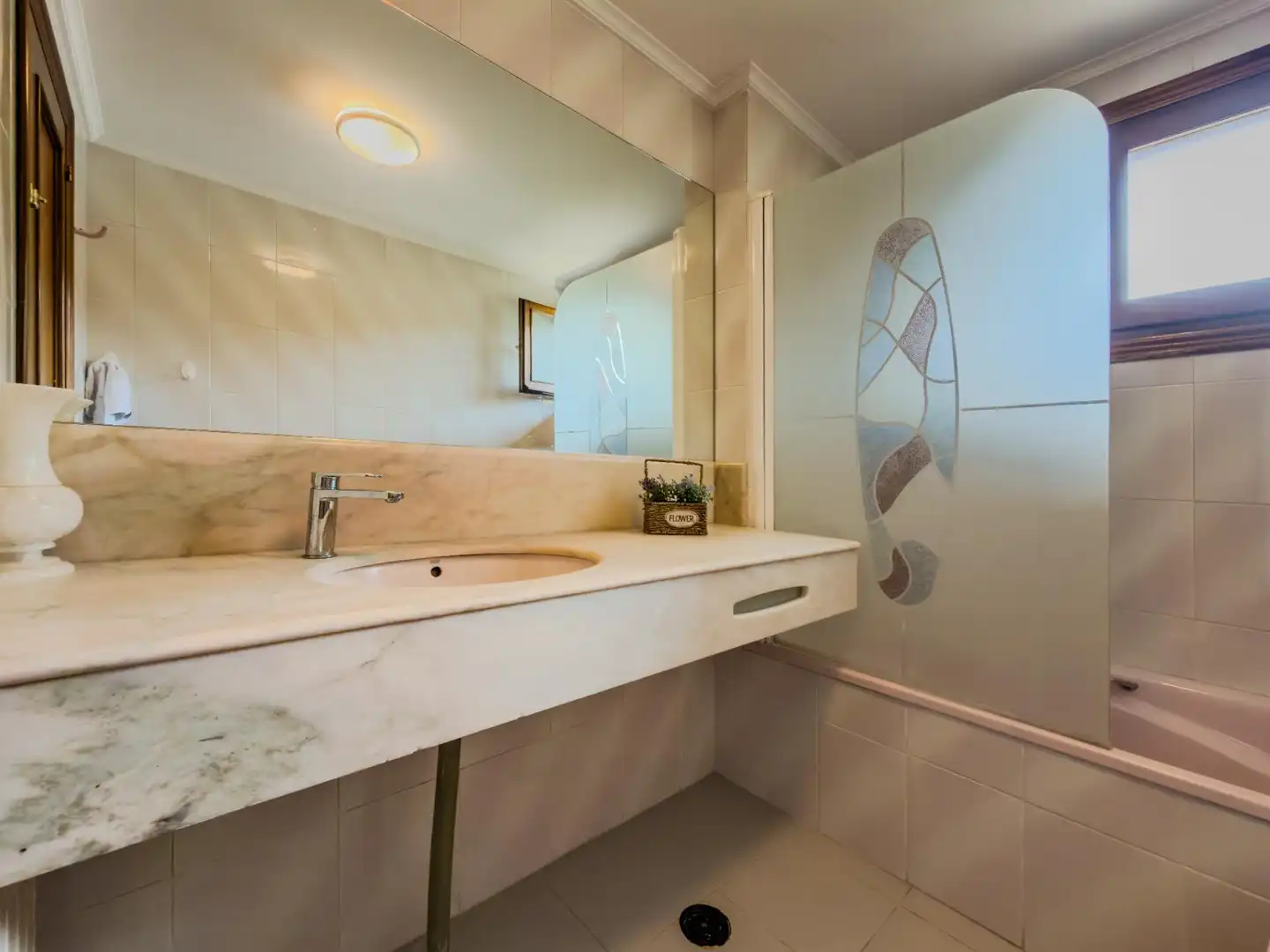Bathroom of Flat for sale in Santander  with Heating, Terrace and Storage room