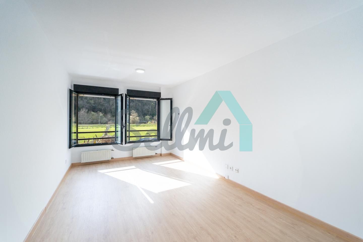 Sala de estar de Planta baja en venta en Laviana con Calefacción, Terraza y Trastero