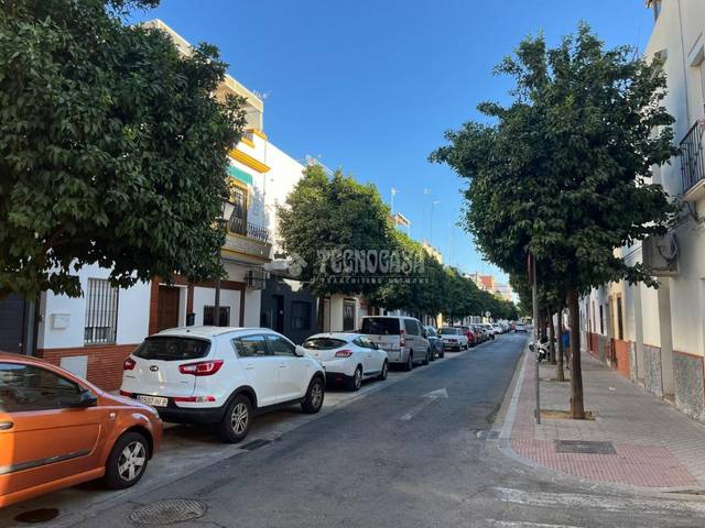 Casa adosada en Venta en C/ Madre Maria Teresa en Barrio del Nervión