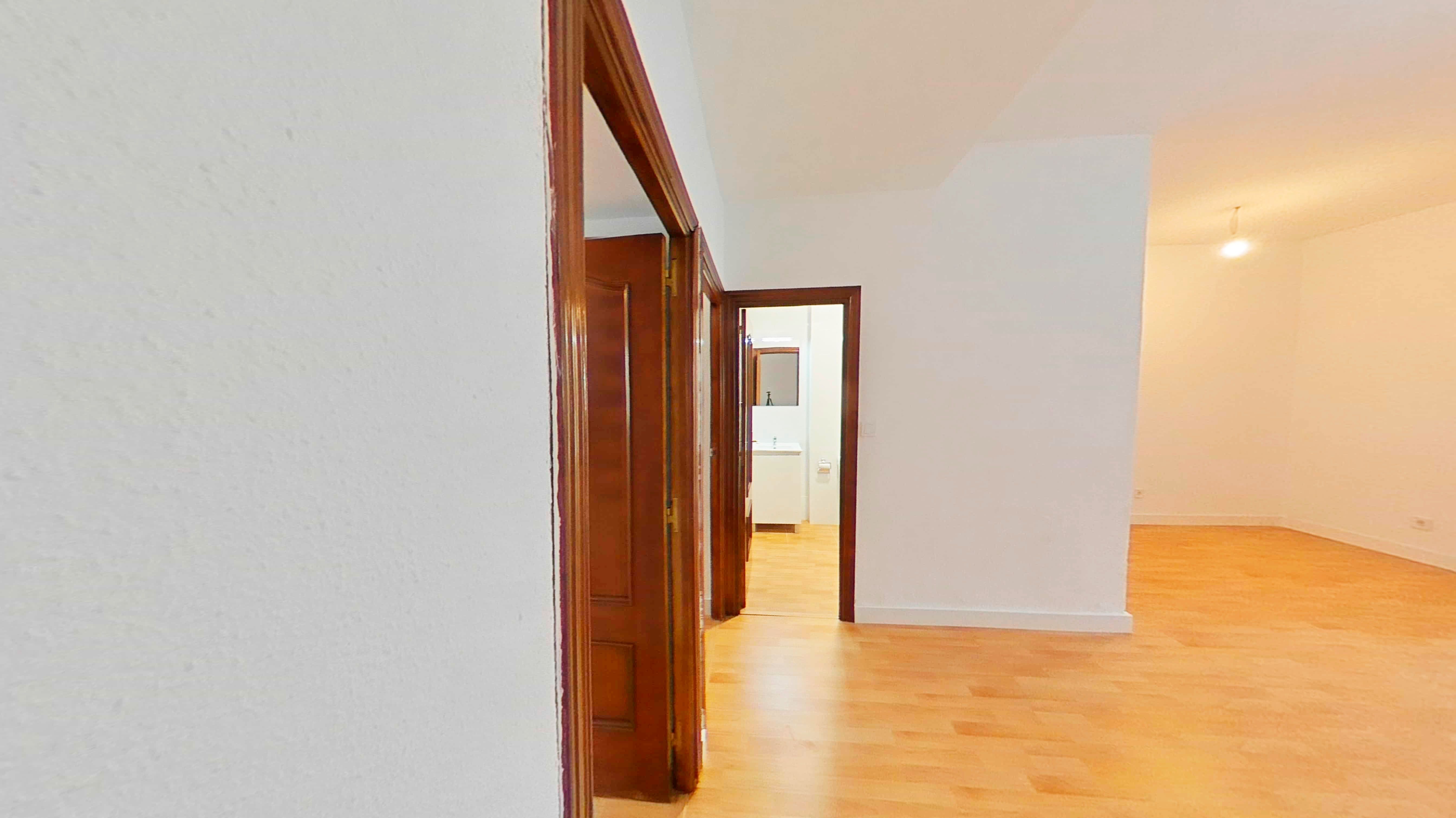 Flat to rent in  Madrid Capital  with Terrace, Oven and Balcony
