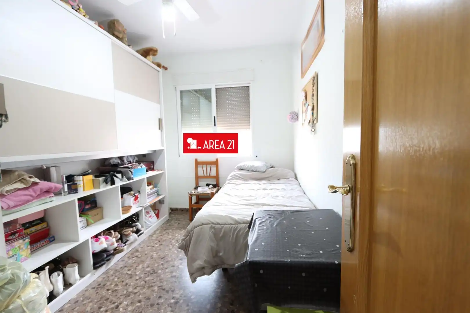 Habitación de Piso en venta en La Pobla de Vallbona con Aire acondicionado, Calefacción y Trastero