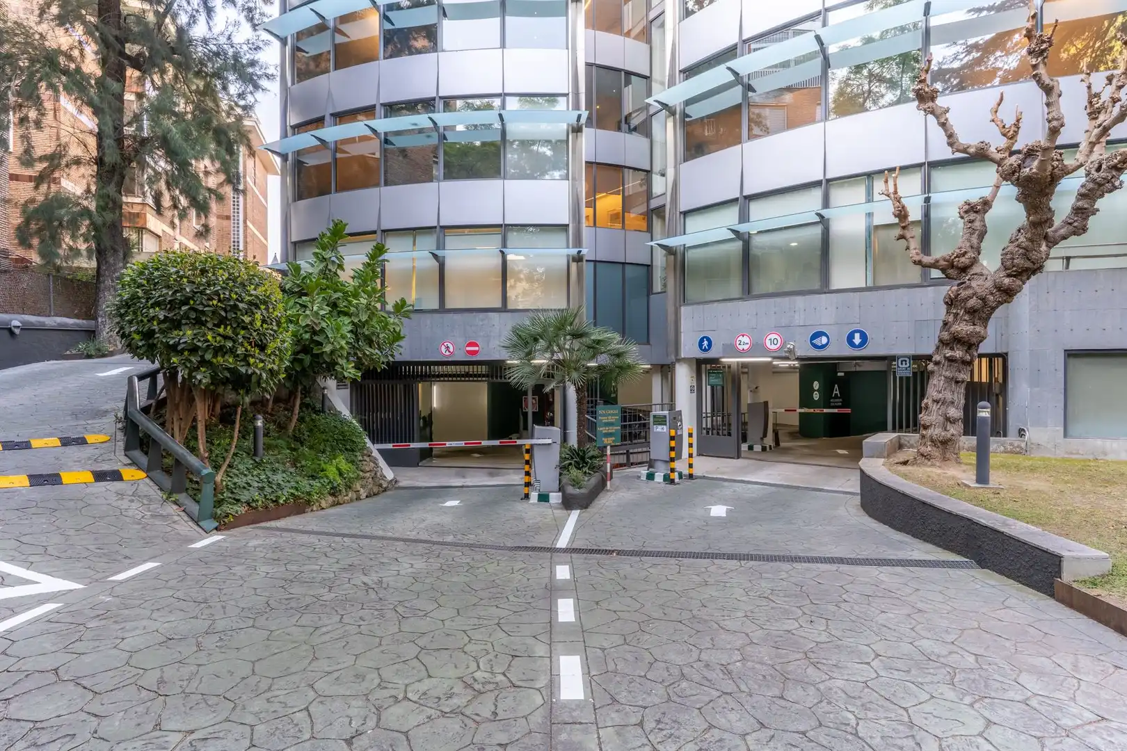 Vista exterior de Garatge de lloguer en Barcelona