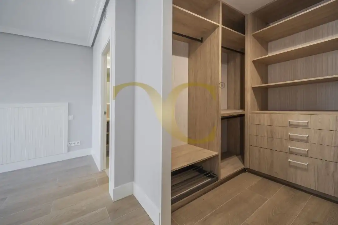 Wohnung zur Miete in Madrid mit Klimaanlage, Heizung und Privatgarten