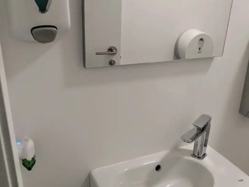 Bathroom of Office for sale in Algemesí  with Air Conditioner