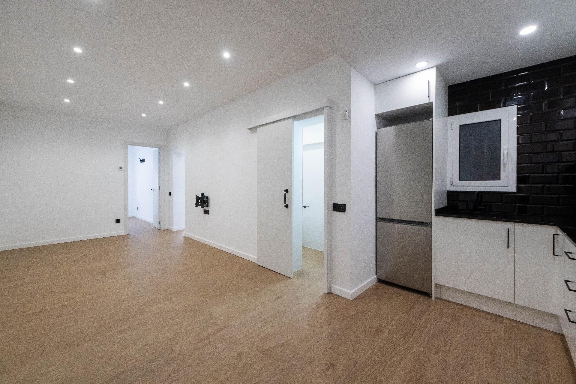 Planta baja for sale in Sant Adrià de Besòs  with Alarm