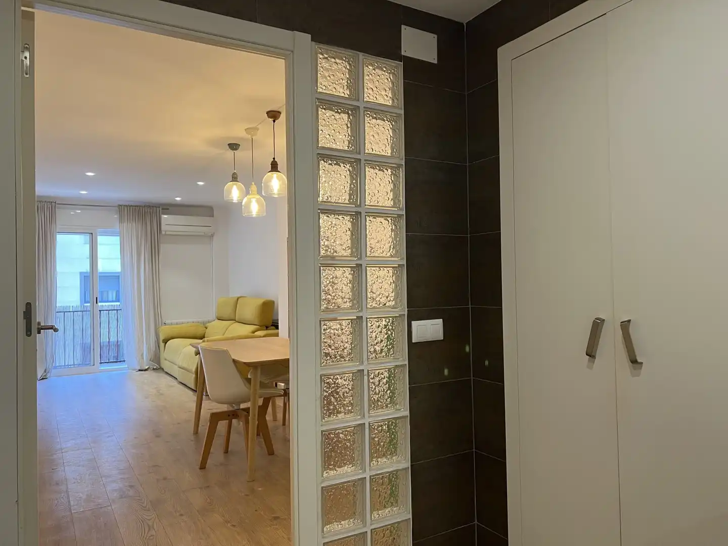 Wohnung zum Verkauf in Tarragona mit Klimaanlage, Heizung und Möbliert