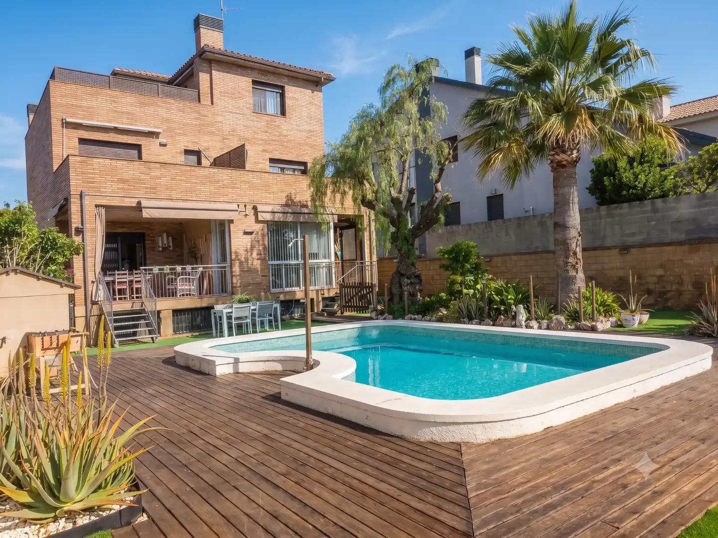 Piscina de Casa o xalet en venda en Viladecans amb Jardí privat, Terrassa i Piscina