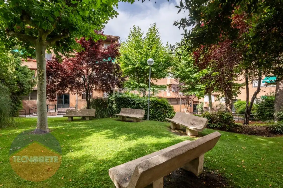 Vista exterior de Pis de lloguer en Majadahonda amb Aire condicionat, Calefacció i Terrassa