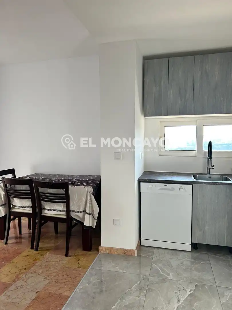 Cocina de Ático en venta en Torrevieja con Calefacción, Terraza y Trastero