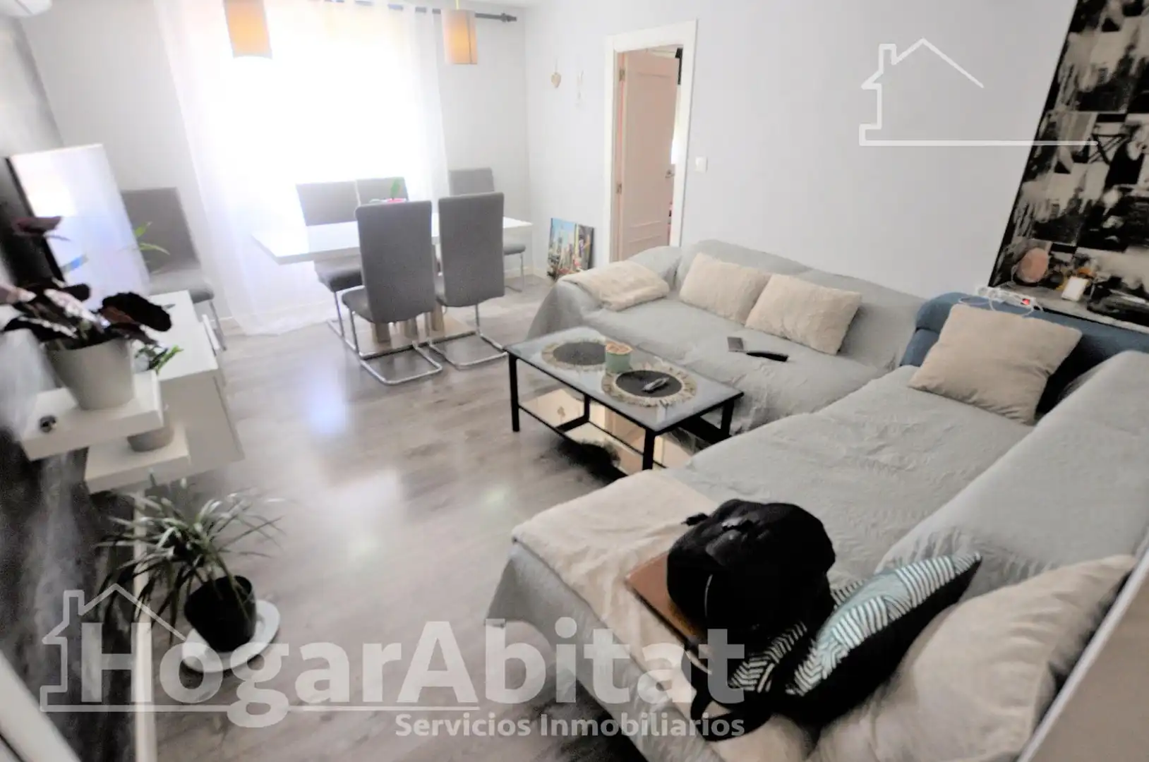 Sala de estar de Piso en venta en  Valencia Capital con Aire acondicionado, Calefacción y Amueblado