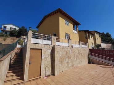 Villa mit Garten zum Verkauf in Sant Pere de Vilamajor