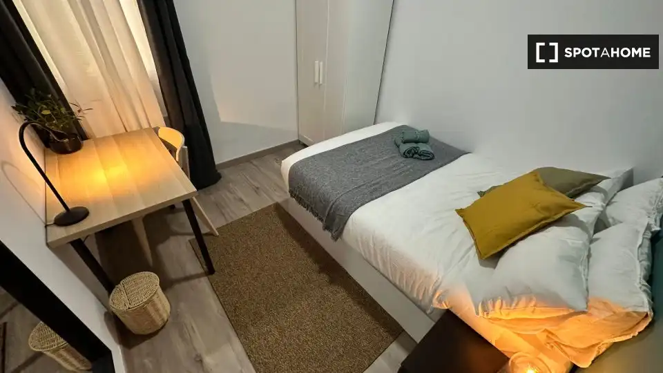Habitació a Embajadores - Lavapiés