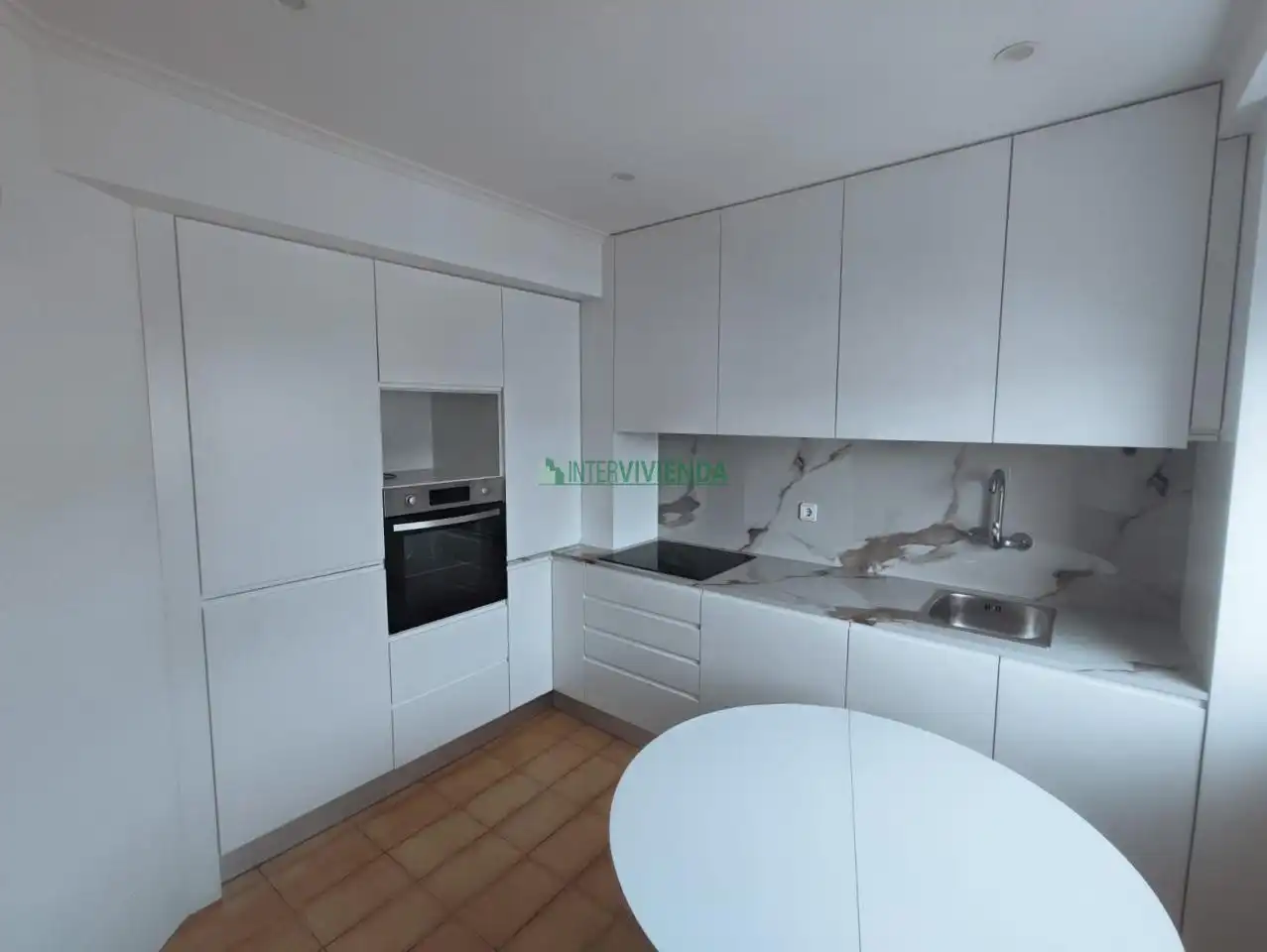 Kitchen of Flat for rent in Vigo   with Heating, Terrace and Furnished