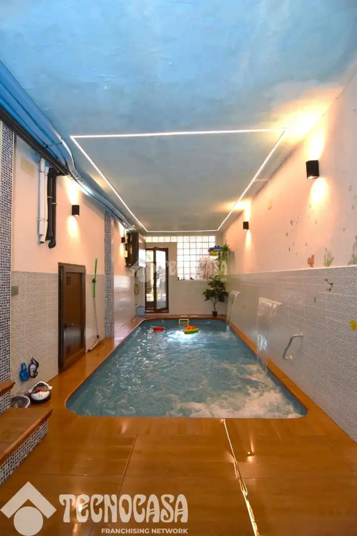 Swimming pool of Detached homes for sale in Boadilla del Monte