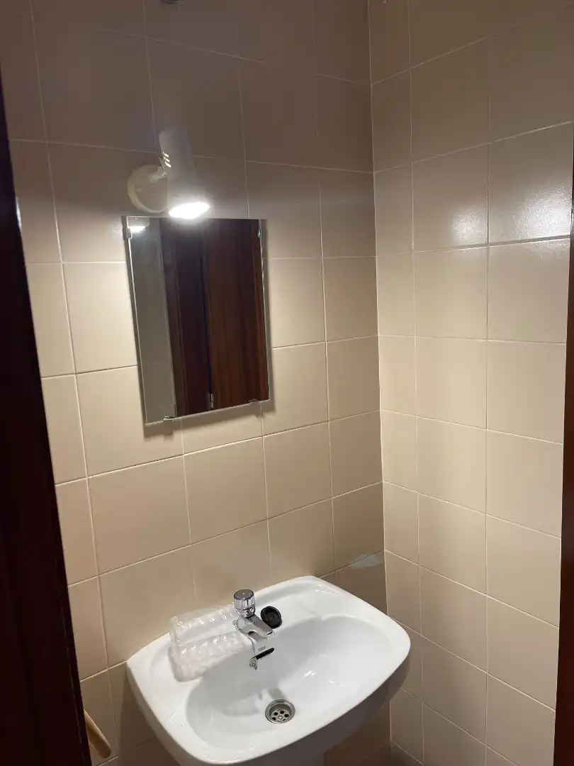 Business premises to rent in Carrer Bisbe Lorenzana, imagen 2