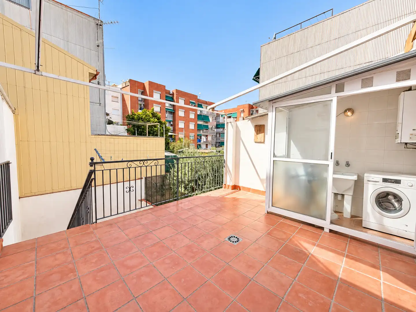 Semi-detached house with terrace for sale in Marianao, imagen 20