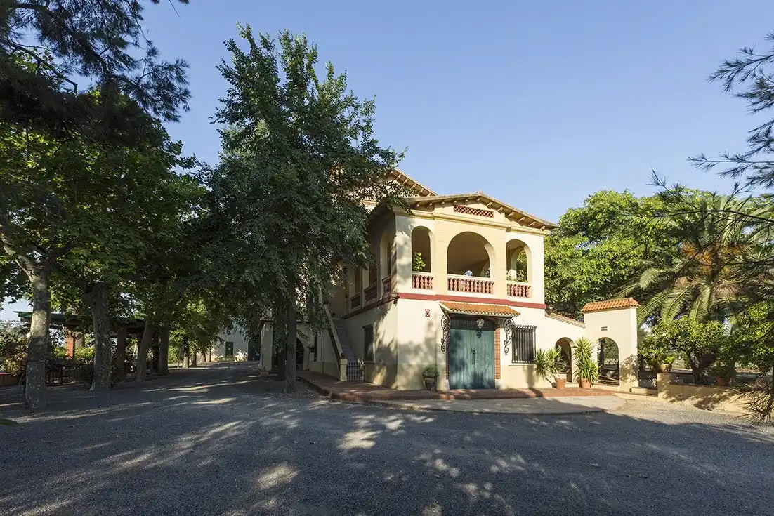 Vista exterior de Finca rústica en venta en Reus con Terraza, Piscina y Amueblado