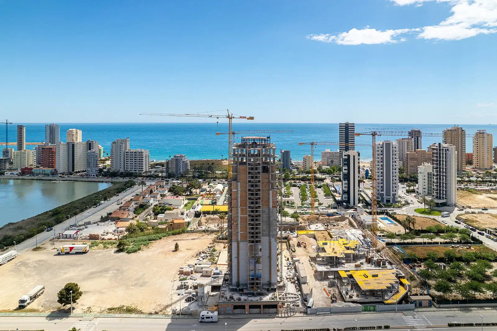 Apartamento con terraza en venta en Marisol Park - Ortembach - Los Almendros, imagen 37