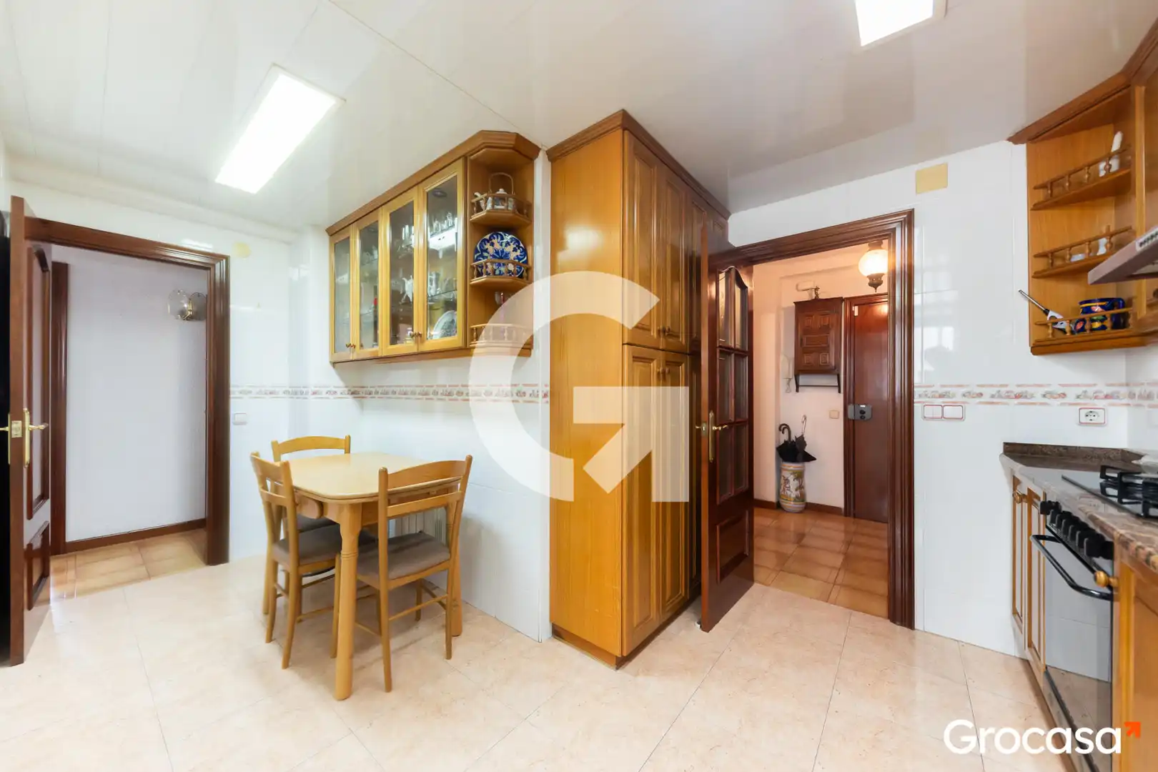 Kitchen of Flat for sale in L'Hospitalet de Llobregat  with Heating, Oven and Balcony