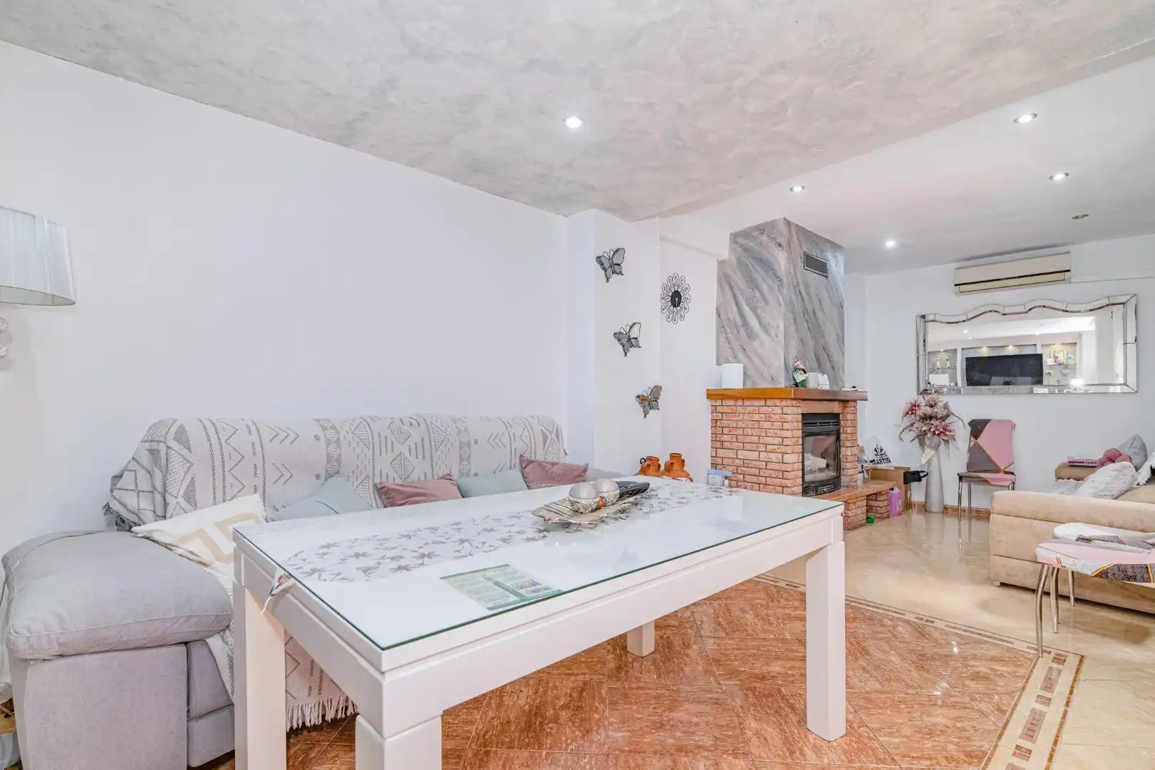 Casa con terraza en venta en Calle manila