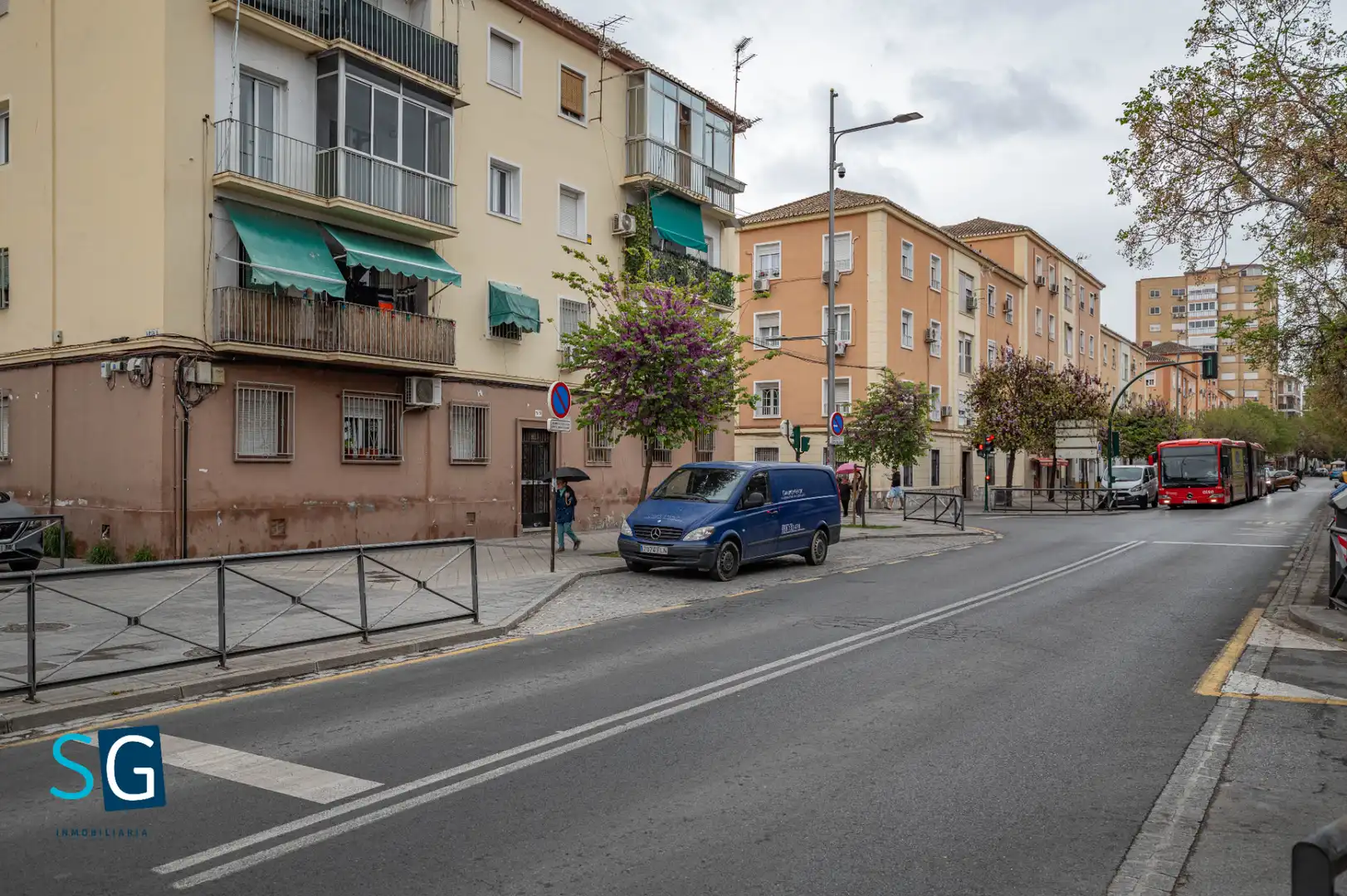 Exterior view of Flat for sale in  Granada Capital