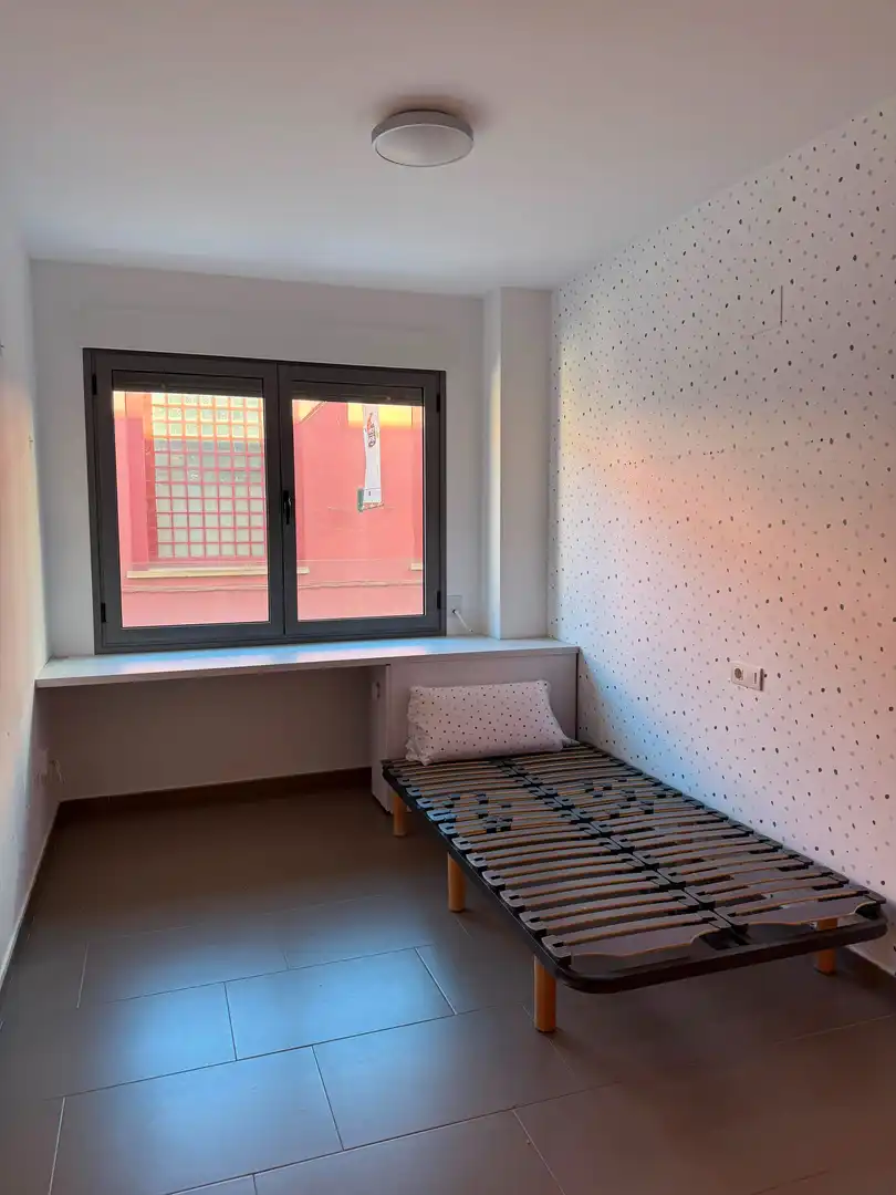 Habitación de Piso en venta en Alcoy / Alcoi con Calefacción, Trastero y Amueblado