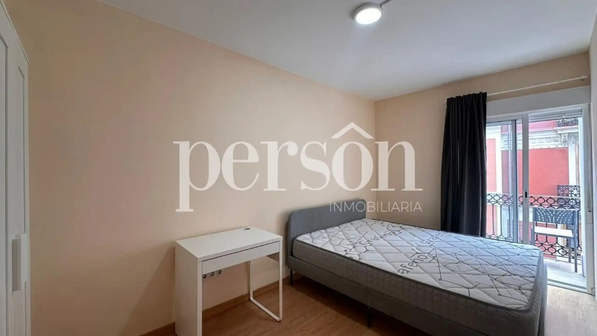 Habitación de Edificio en venta en  Valencia Capital