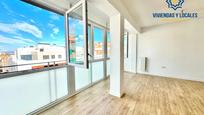 Living room of Flat for sale in  Granada Capital