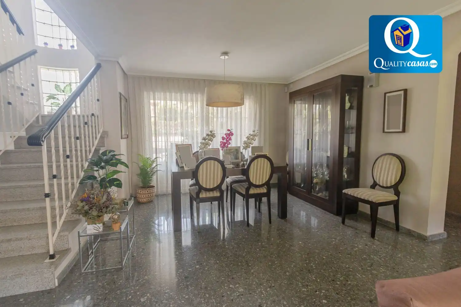 Chalet con piscina en venta en Garbinet - Vistahermosa, imagen 6