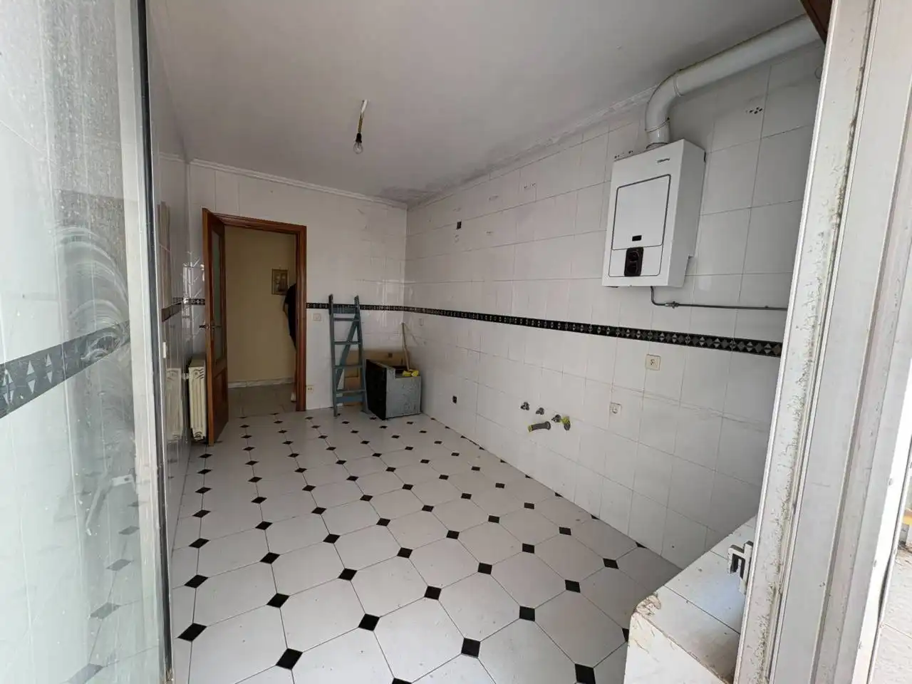 Küche von Wohnung zum Verkauf in Ciudad Rodrigo mit Heizung, Abstellraum und Balkon