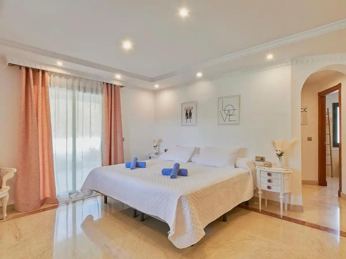 Bedroom of Houses for rent in Marbella  with Air Conditioner, Heating and Private garden