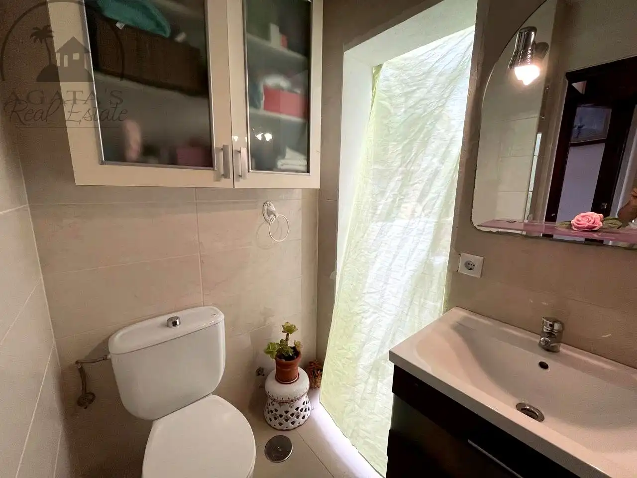 Bany de Casa o xalet en venda en Adeje amb Terrassa, Moblat i Piscina comunitària