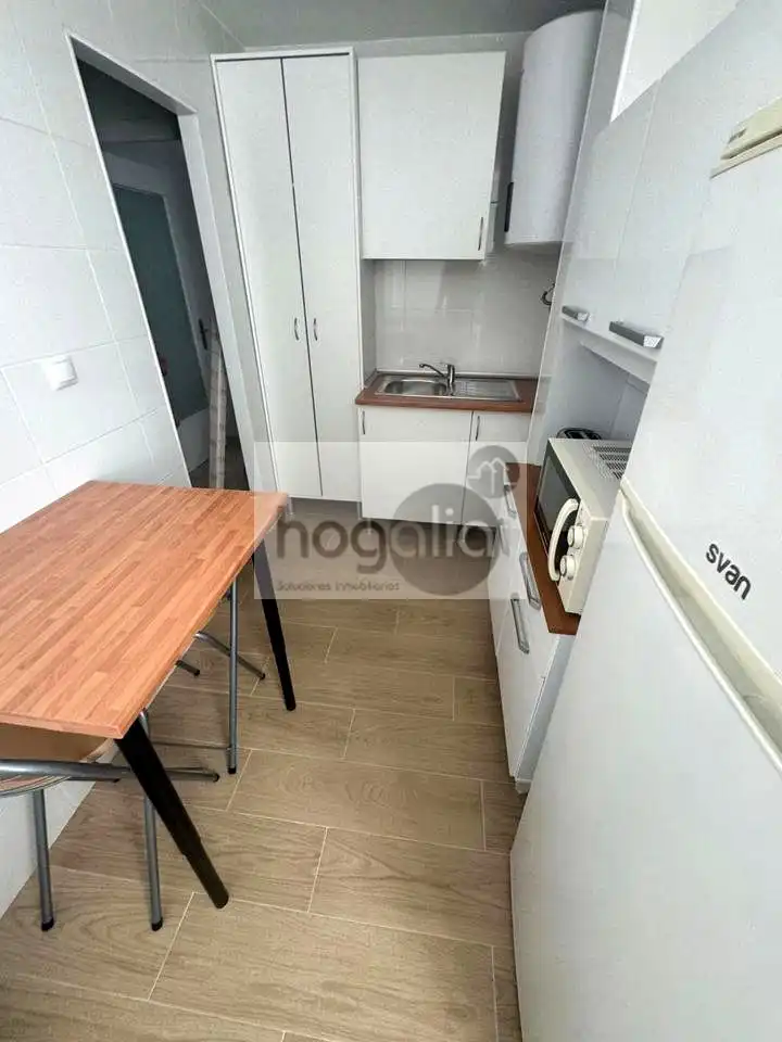 Kitchen of Flat for rent in Sevilla  with Air Conditioner, Terrace and Furnished