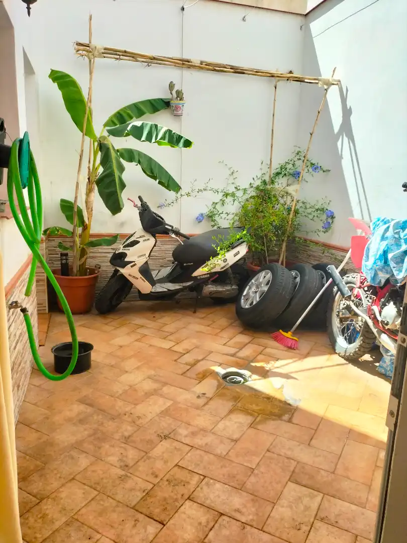 Jardín de Casa adosada en venta en Sanlúcar la Mayor con Aire acondicionado