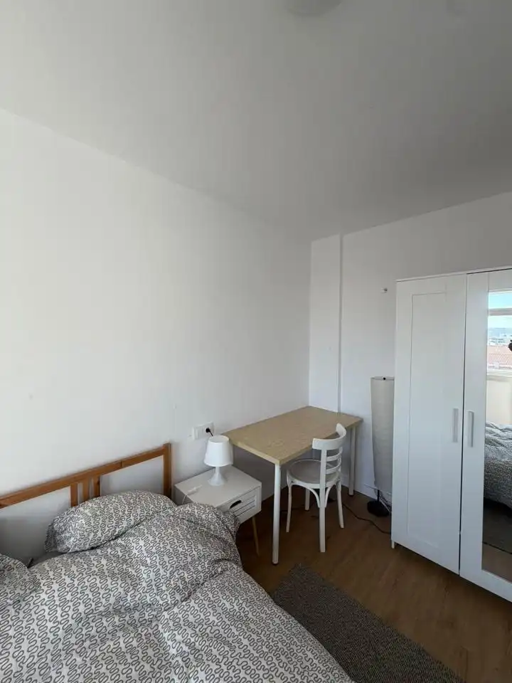 Habitación en Rúa José María Hernansáez, Los Castros - Castrillón