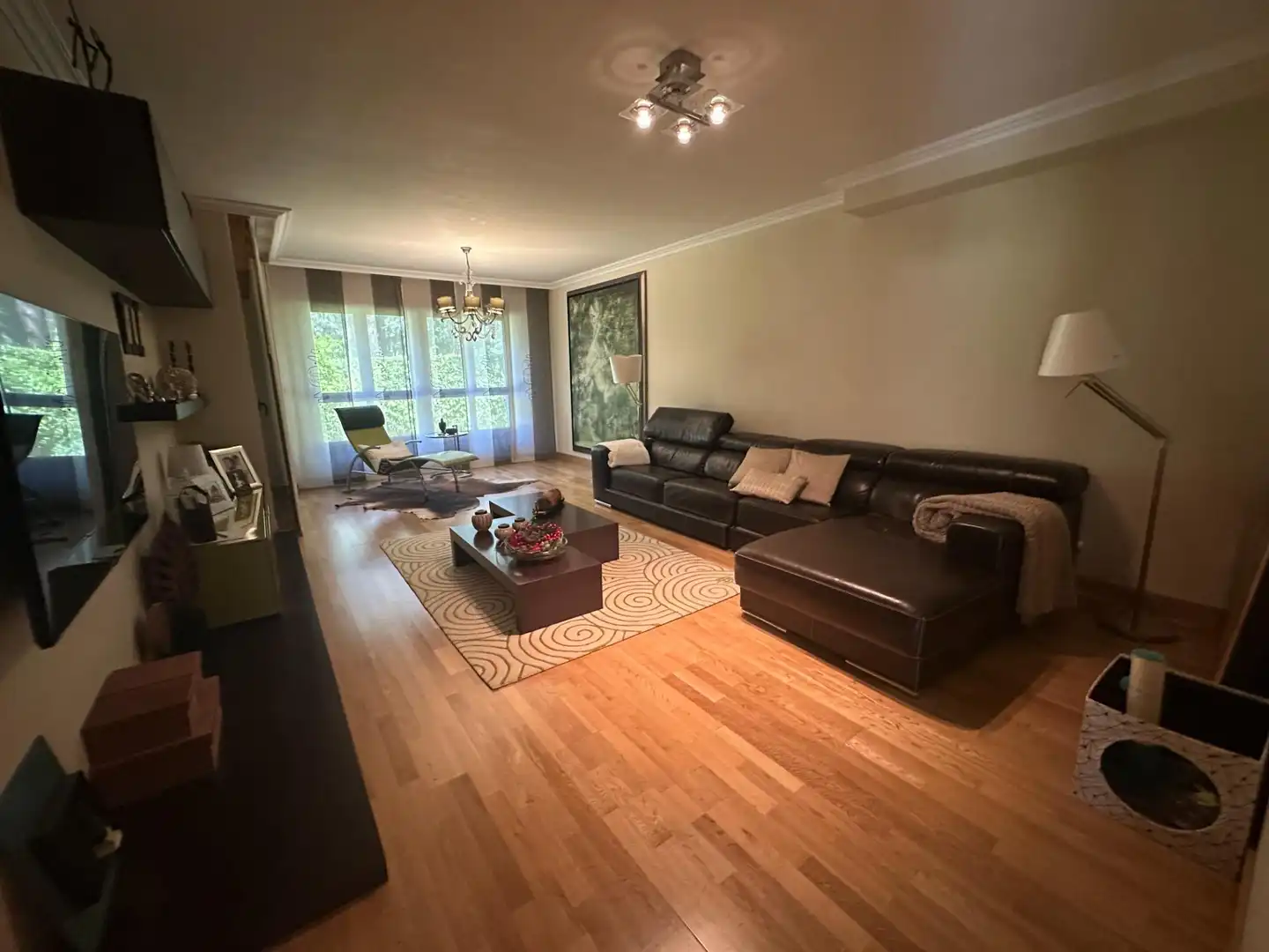 Sala de estar de Casa o chalet en venta en Jaca con Calefacción, Jardín privado y Parquet