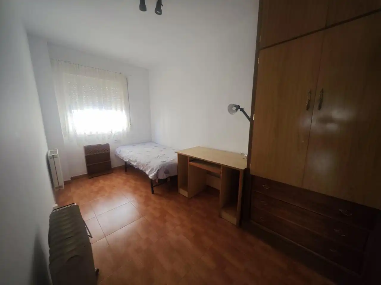 Habitación de Piso en venta en Plasencia con Aire acondicionado, Terraza y Amueblado