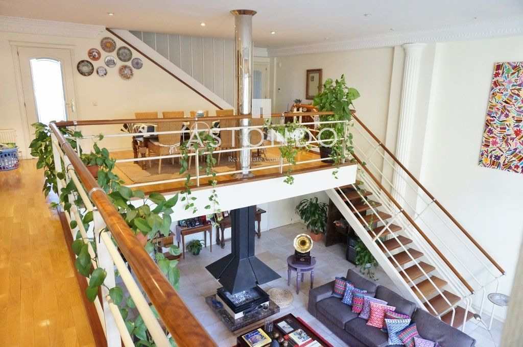 Sala de estar de Casa adosada de alquiler en  Madrid Capital con Terraza, Trastero y Piscina