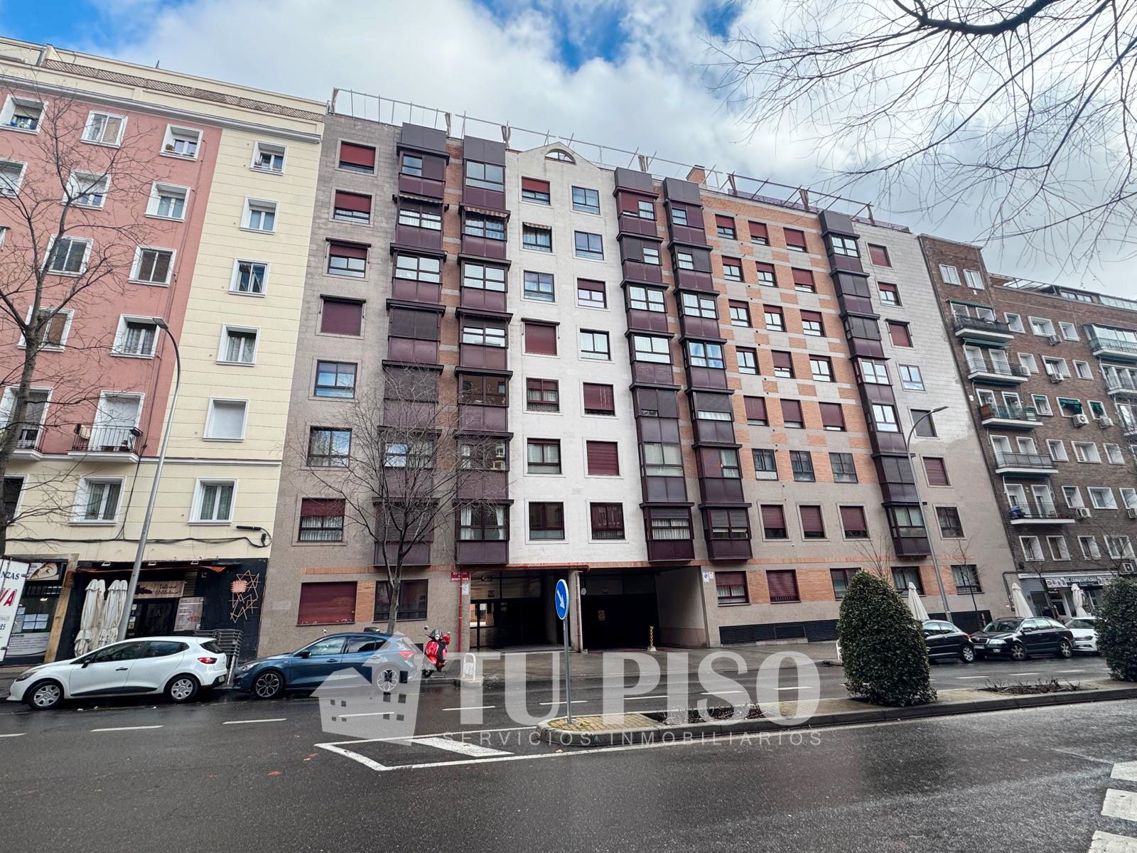 Vista exterior de Piso en venta en  Madrid Capital con Aire acondicionado, Calefacción y Jardín privado