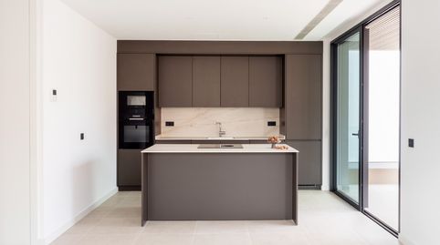 APARTAMENTOS DE LUJO DE NUEVA CONSTRUCCIÓN. TOTALMENTE TERMINADOS Y LISTOS PARA ENTRAR HOY MISMO.