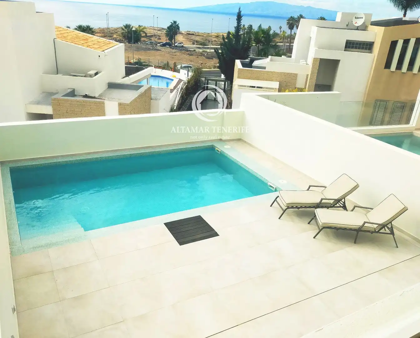 Terraced house with pool for sale in Golf de Costa Adeje, imagen 2