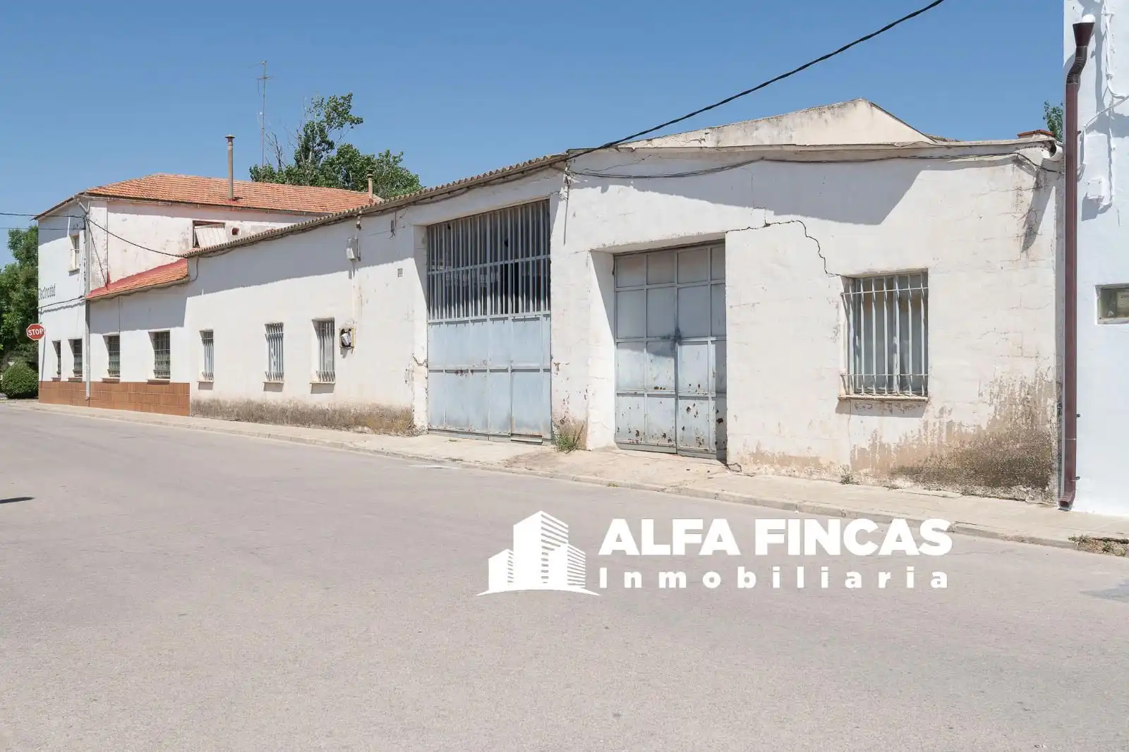 Vista exterior de Nau industrial en venda en Las Pedroñeras   