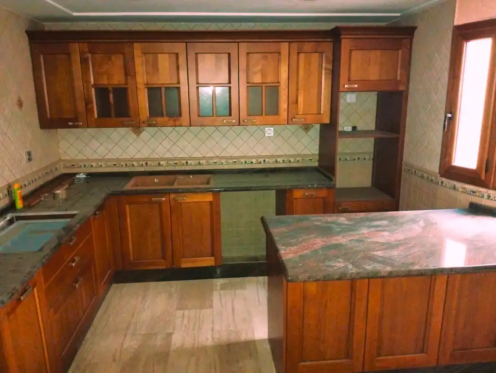 Cuina de Casa adosada en venda en Llocnou d'En Fenollet amb Aire condicionat, Terrassa i Traster